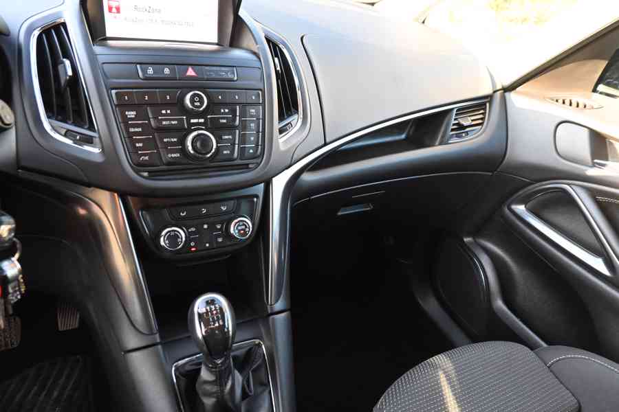 Opel Zafira Tourer 2.0 CDTI 121Kw, 123000km, 7 míst - foto 18