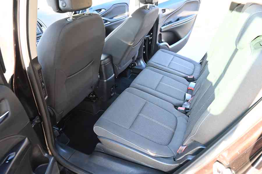 Opel Zafira Tourer 2.0 CDTI 121Kw, 123000km, 7 míst - foto 20
