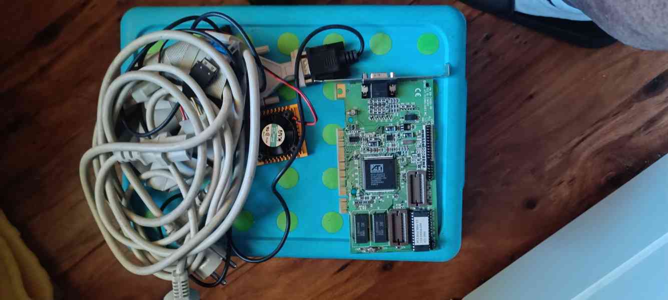 PC komponenty  - foto 3