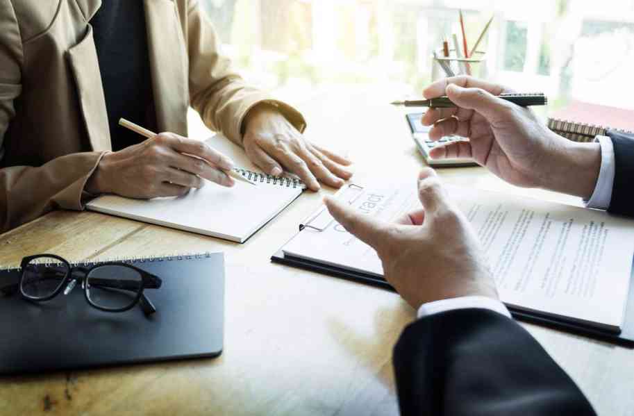 DOSTALI JSTE SE DO ŠPATNÉ FINANČNÍ SITUACE? - foto 1