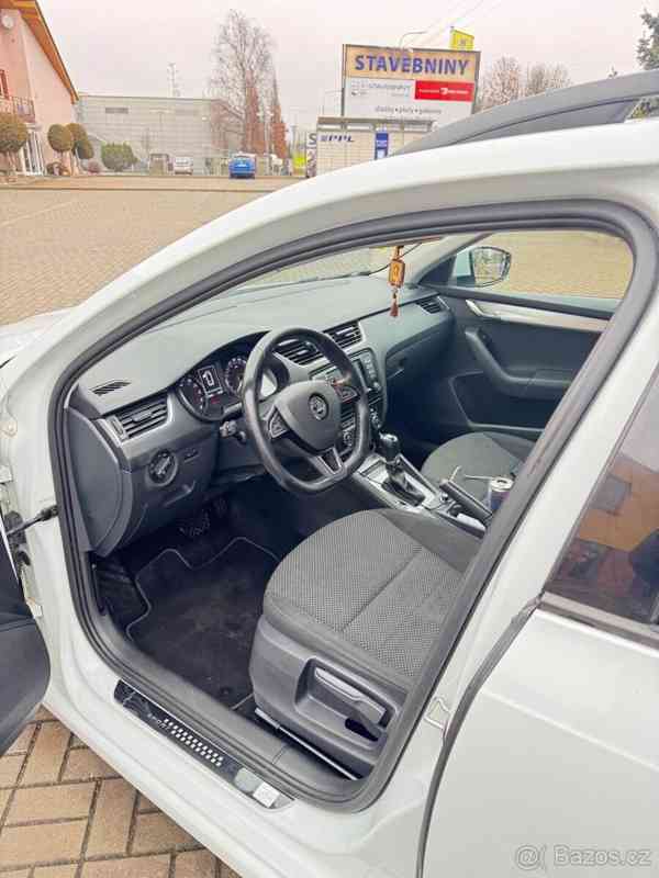 Škoda Octavia 2,0 - foto 10