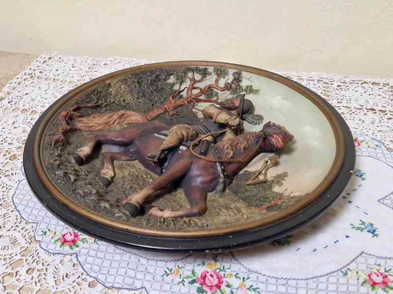 Obří  figurální Talíř Voják na koni Johann Maresch Mareš - foto 3