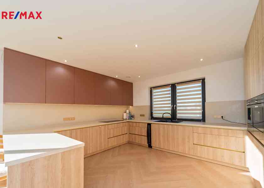 Prodej domu 386 m², Dębowiec - foto 2