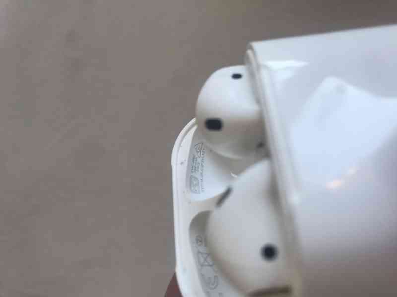 Apple Airpods 2 - foto 6