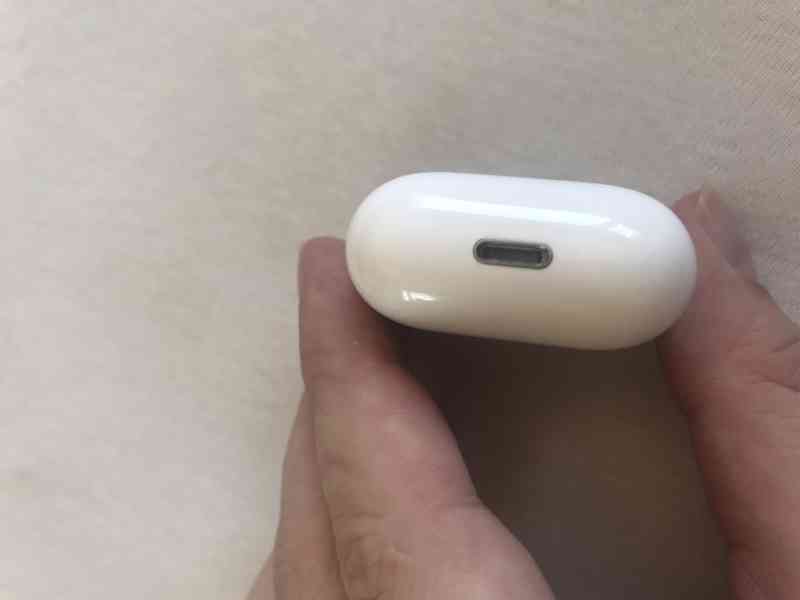 Apple Airpods 2 - foto 4