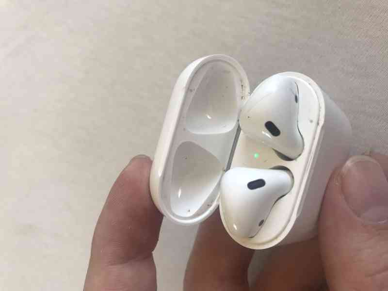 Apple Airpods 2 - foto 1