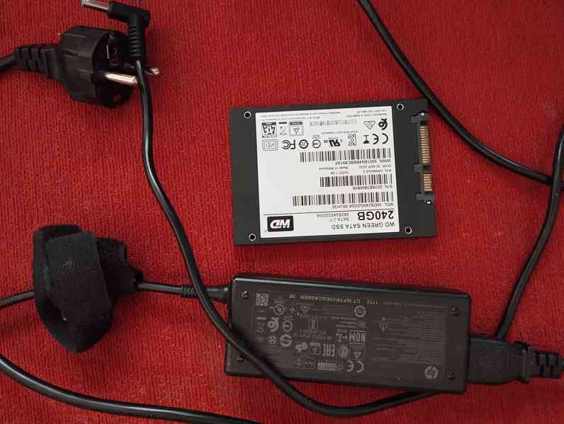 Nadupaný HP s baterií v záruce a dvěma disky - foto 8