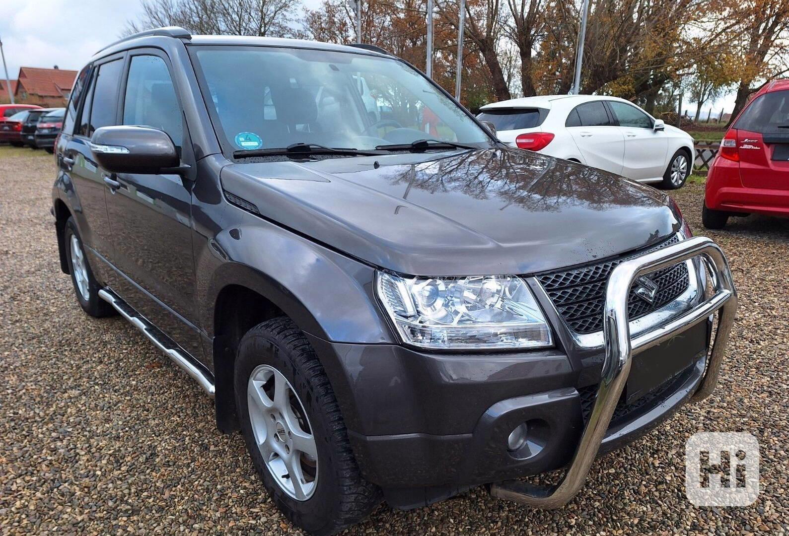 Suzuki Grand Vitara 2.4i 4x4 benzín 124kw - foto 1