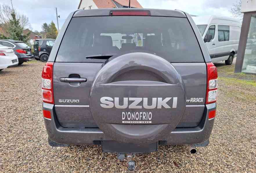 Suzuki Grand Vitara 2.4i 4x4 benzín 124kw - foto 14