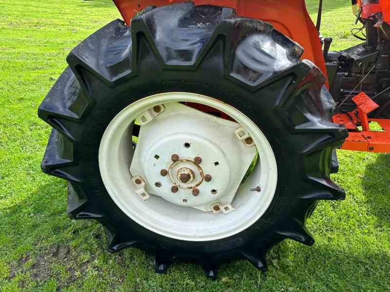 Traktor HINOMOTO E2804 4WD - foto 6