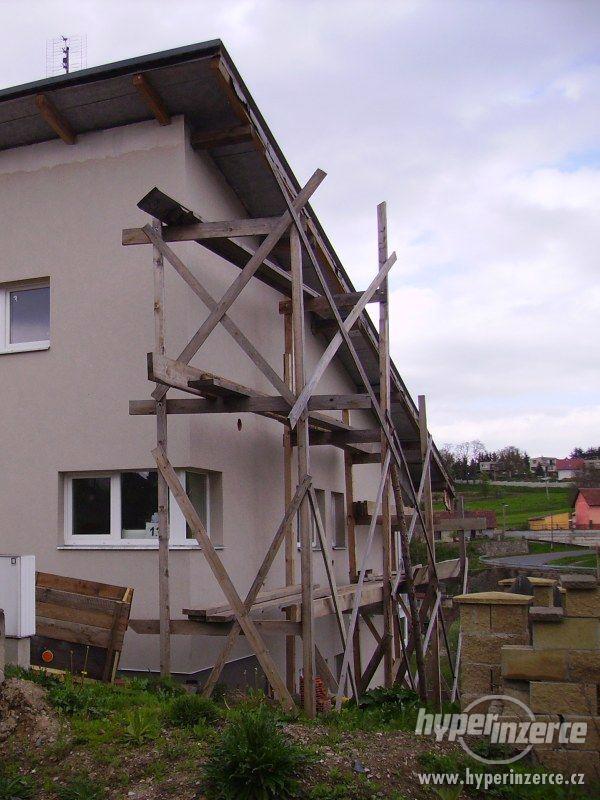 DŘEVĚNÉ LEŠENÍ cca 60m2 - foto 1