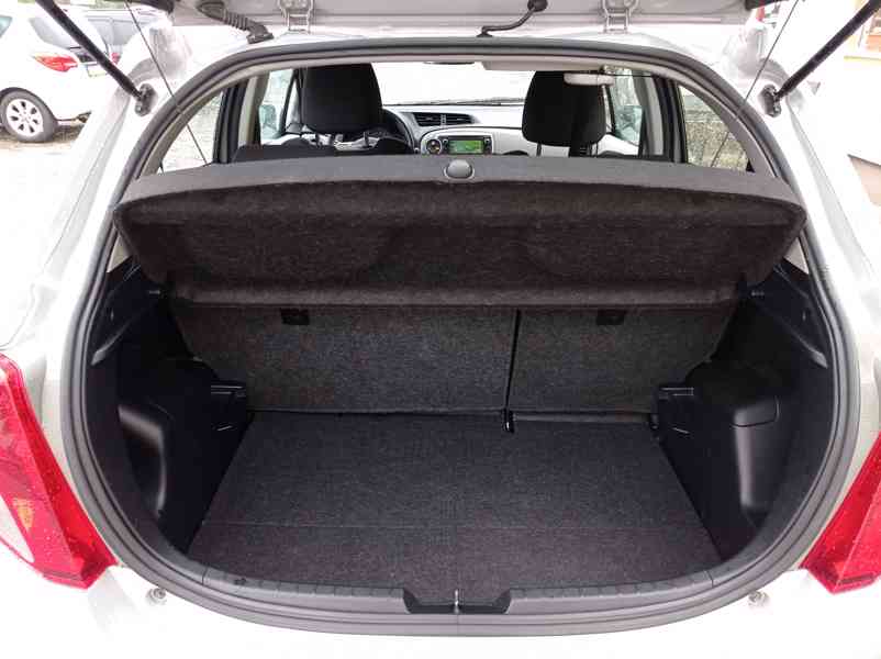 Toyota Yaris 1.3 V-VTi/Navi/Kamera/1Maj - foto 14