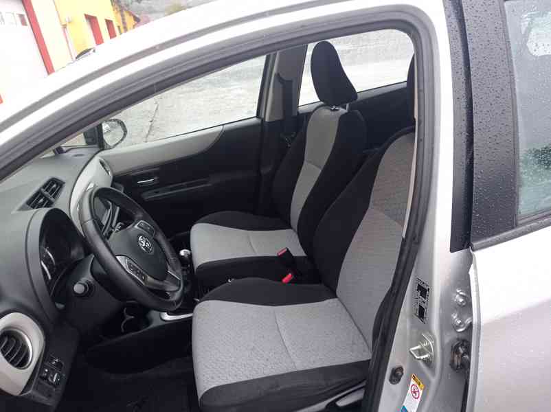 Toyota Yaris 1.3 V-VTi/Navi/Kamera/1Maj - foto 11