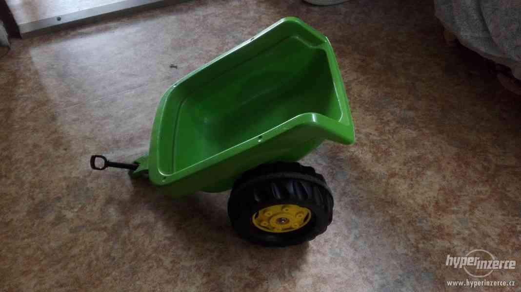 Prodám dětský traktor s navěsem - foto 2