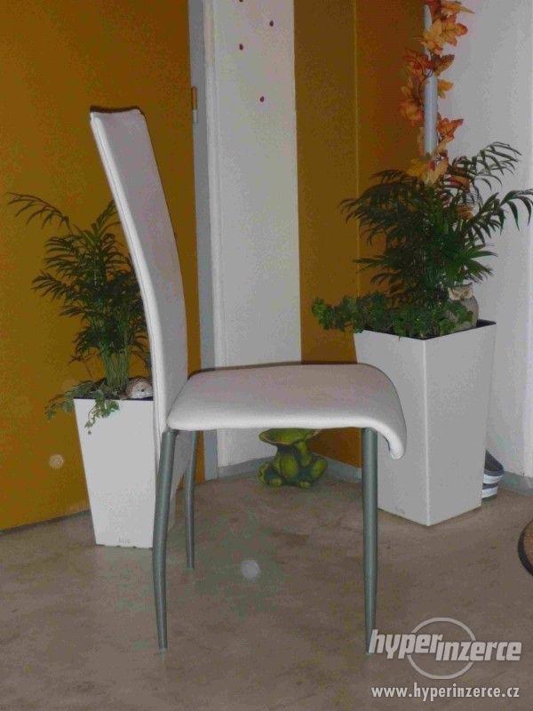 Jídelní židle - 5 ks bílá koženka, cena za kus - NOVÉ - foto 2