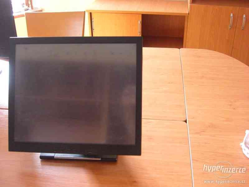 Dotykový LCD monitor 15'' - foto 1