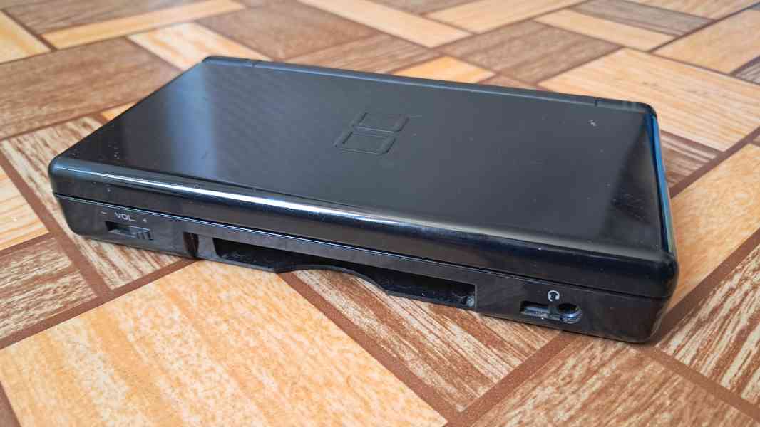 Nintendo DS Lite - vada na displeyi. - foto 3