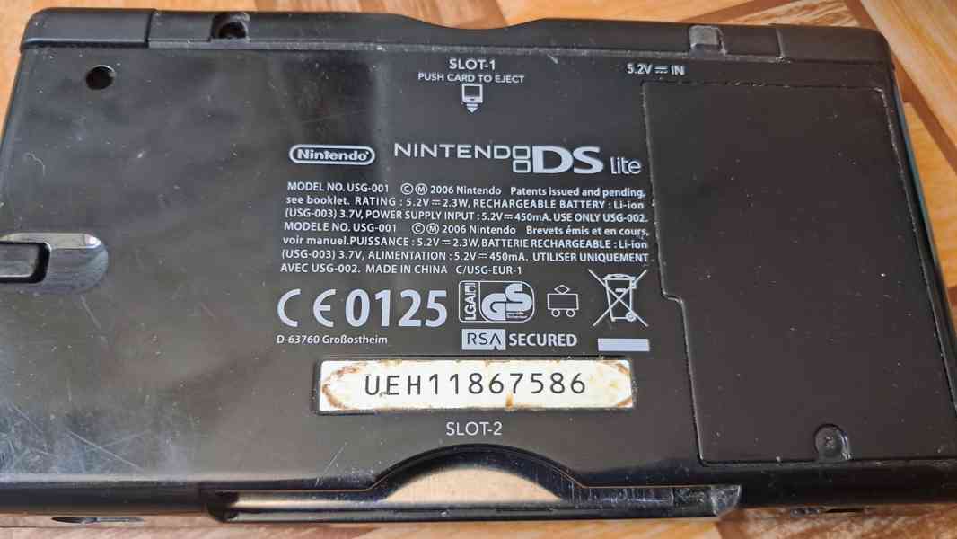 Nintendo DS Lite - vada na displeyi. - foto 4