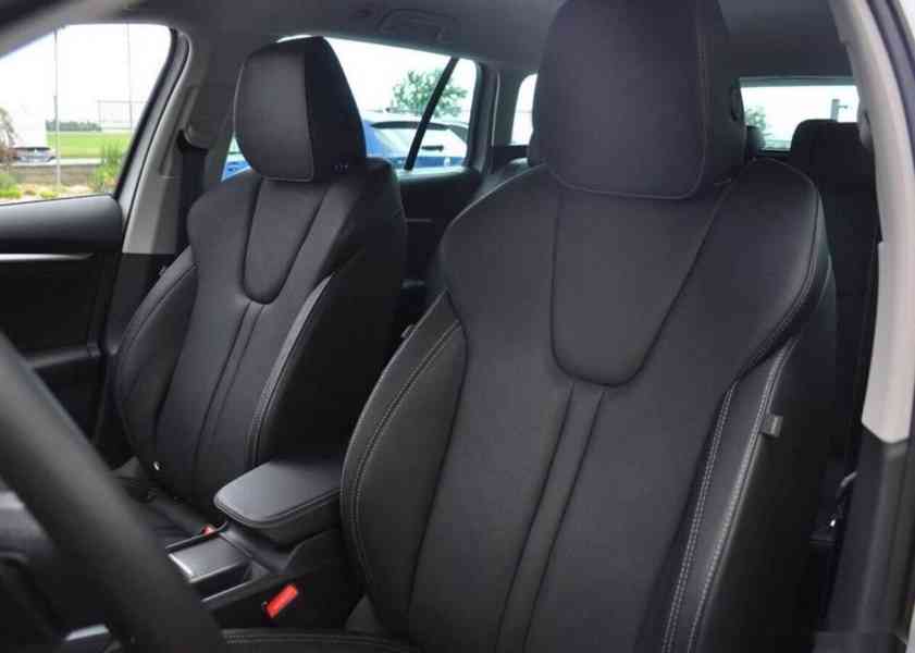 Škoda Octavia 2,0TDi FACELIFT TOP VÝBAVA 1.M - foto 11