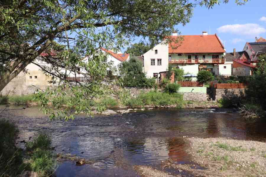 Prodej historického domu v Sušici u řeky  - foto 3