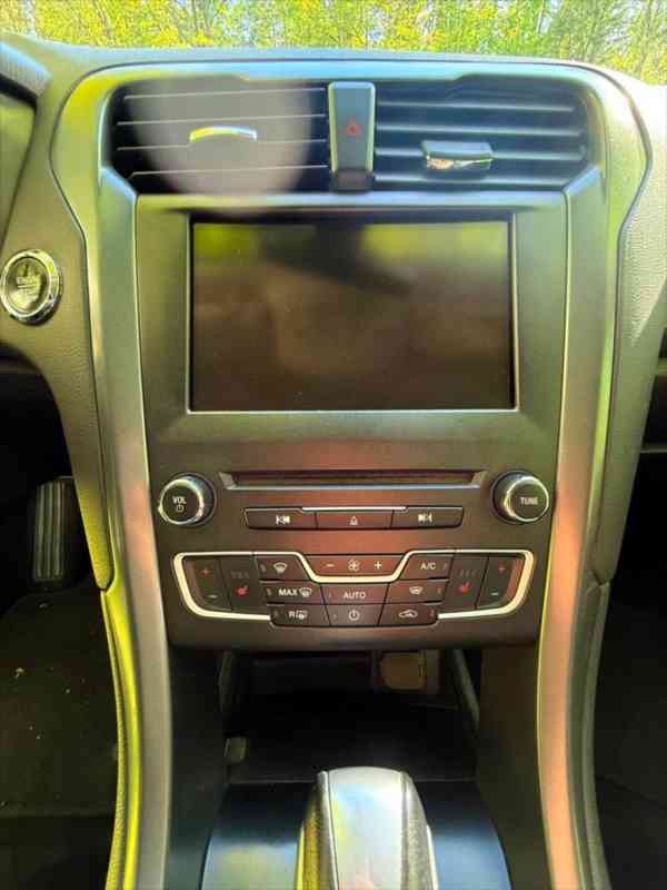 Ford Mondeo 2,0 - foto 2