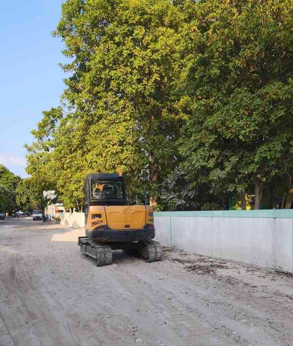 Ruční výkopové práce ,bourací práce  www.bjk-rekonstrukce.cz - foto 2
