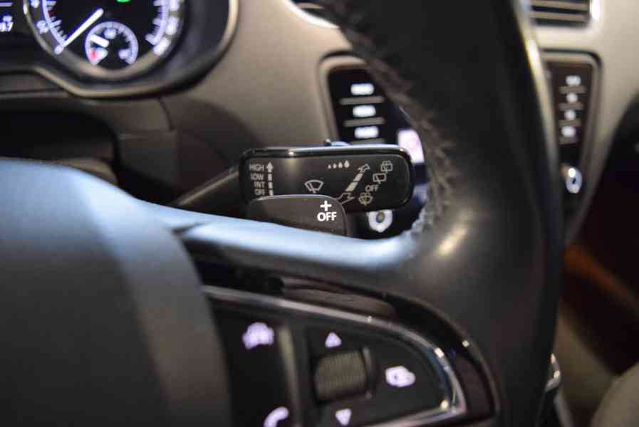 Škoda Octavia 2.0 TDI STYLE DSG LED NOVÉ ČR rv 2018 - foto 16