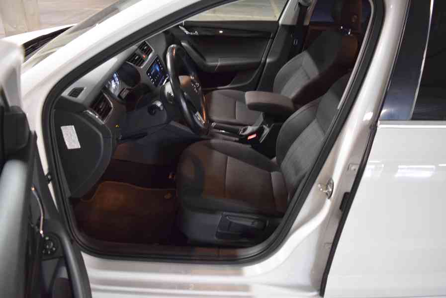 Škoda Octavia 2.0 TDI STYLE DSG LED NOVÉ ČR rv 2018 - foto 10