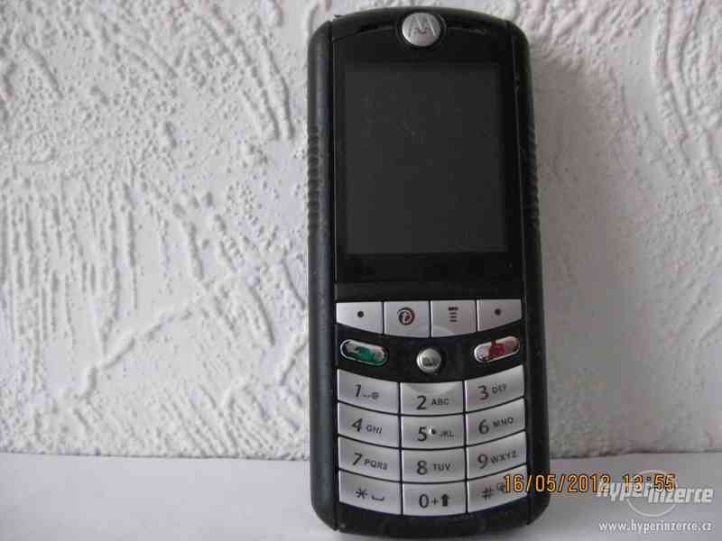 MOTOROLA E-398+SIM karta s bonusem 300,-Kč ZDARMA!!! - foto 1