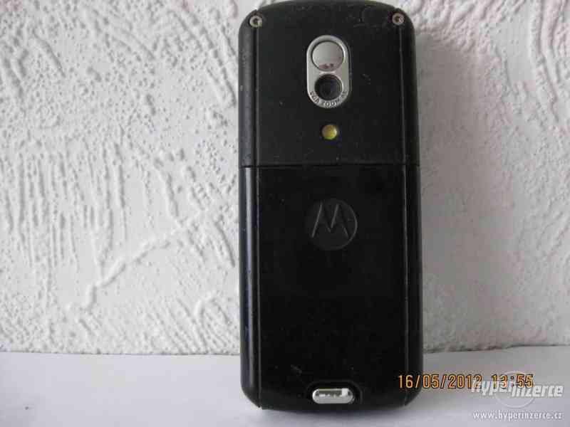 MOTOROLA E-398+SIM karta s bonusem 300,-Kč ZDARMA!!! - foto 2
