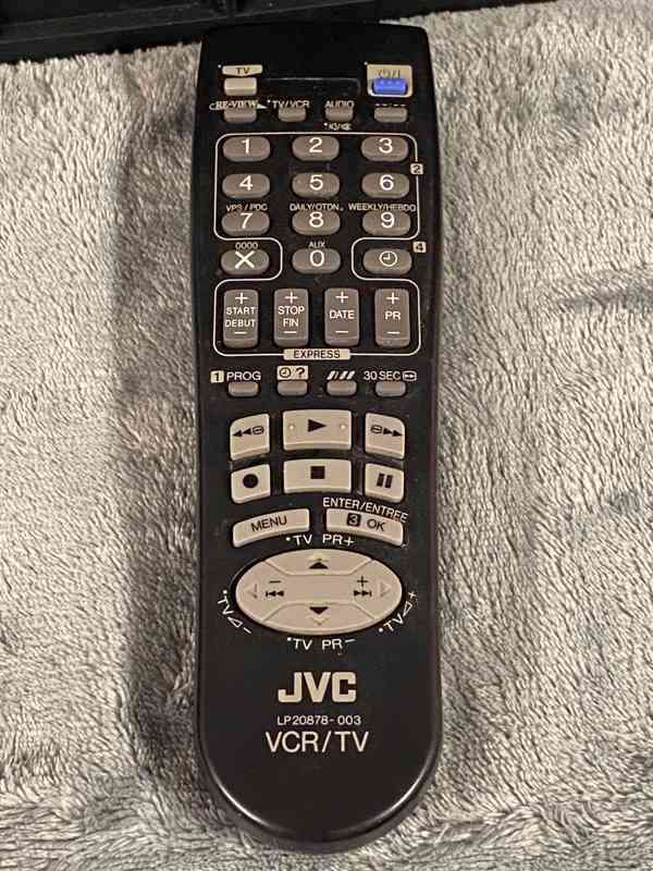 S-VHS-ET videorekordér JVC HR-S6953 s video stabilizátorem - foto 7
