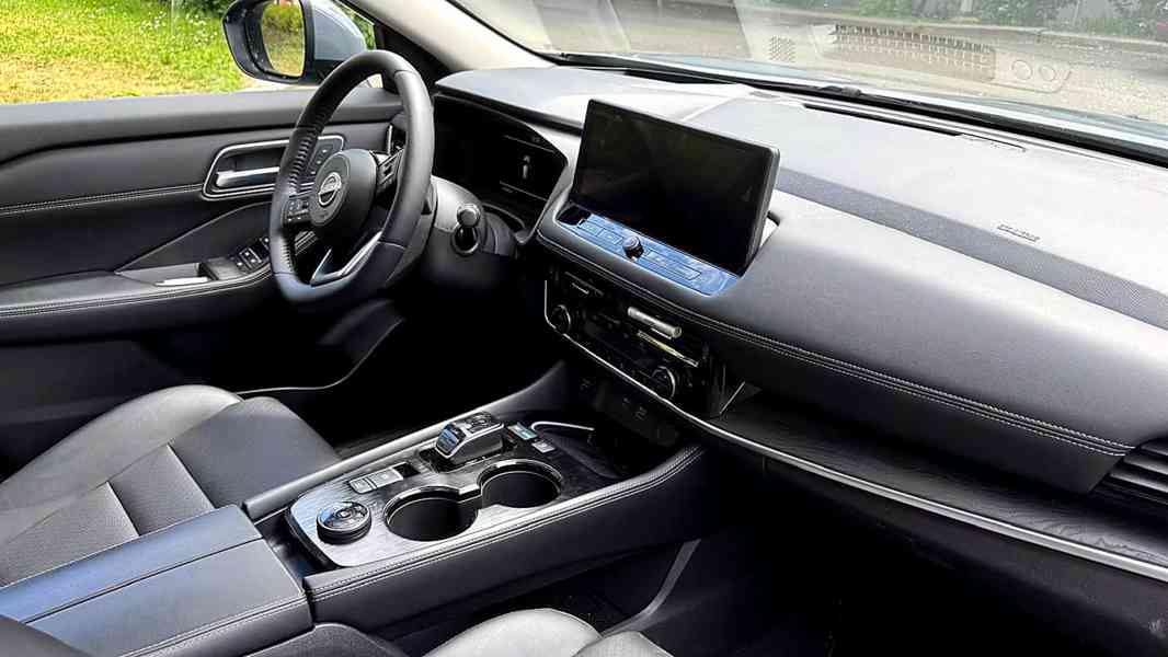 Přenechám operativní leasing Nissan X-Trail TEKNA 4WD 213k - foto 5