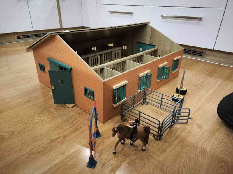 Dětská stáj Kids Globe - foto 6