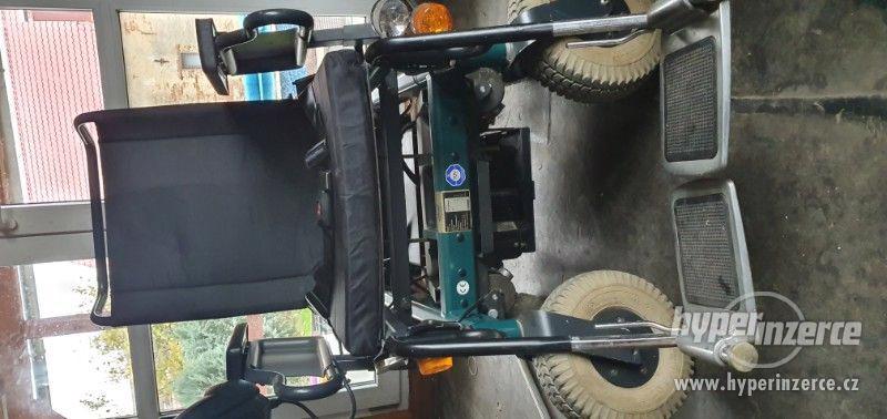 Invalidní vozík s joystickem - foto 2