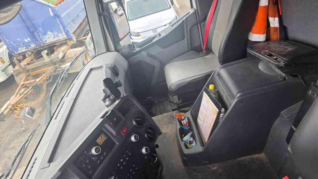 Renault 480 K Series 8x4 Diesel - foto 2