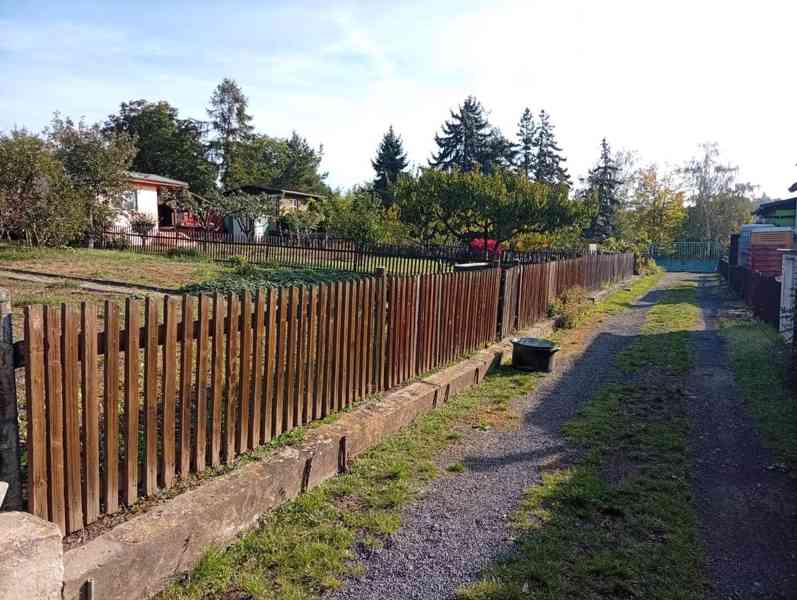 Zahrada s chatou - foto 29