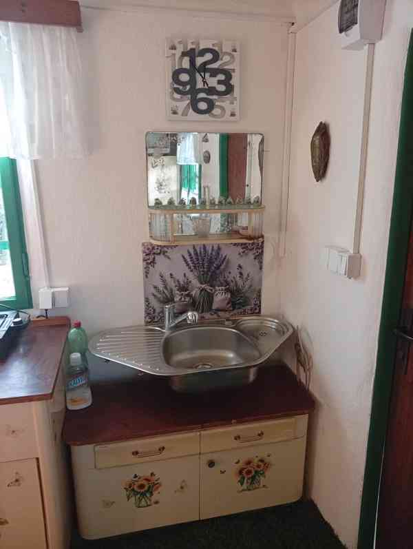 Zahrada s chatou - foto 20