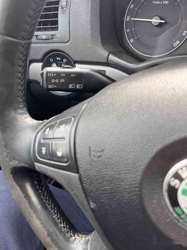 Octavia 2 tdi dsg 103kw elegance - foto 9