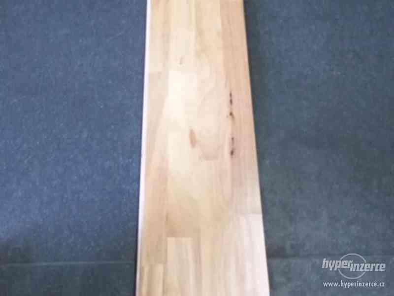Celomasivní dřevěná podlaha HEVEA lakovaná - foto 5