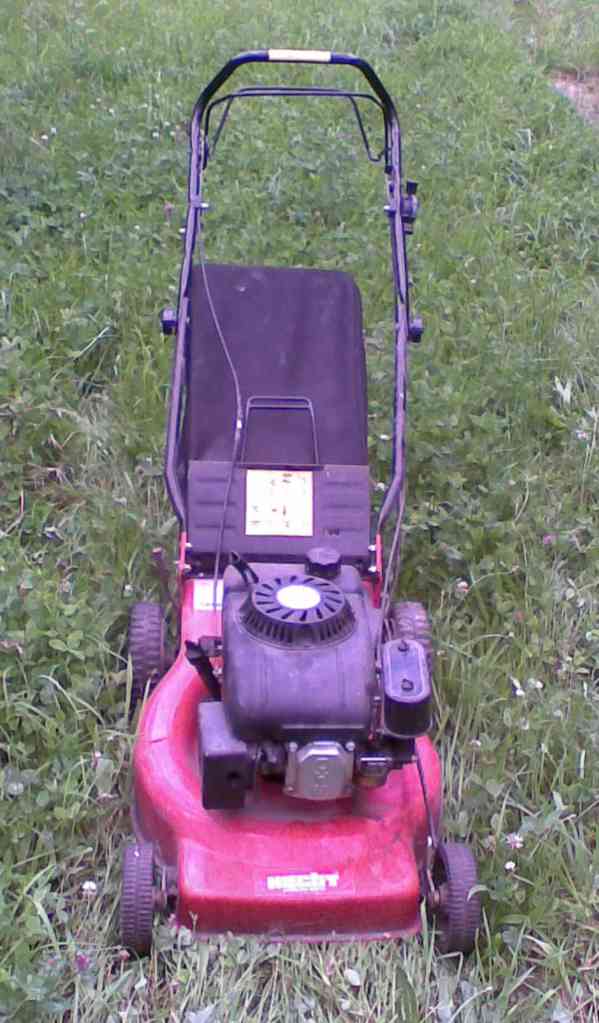 Prodám sekačku Hecht s pojezdem - foto 6