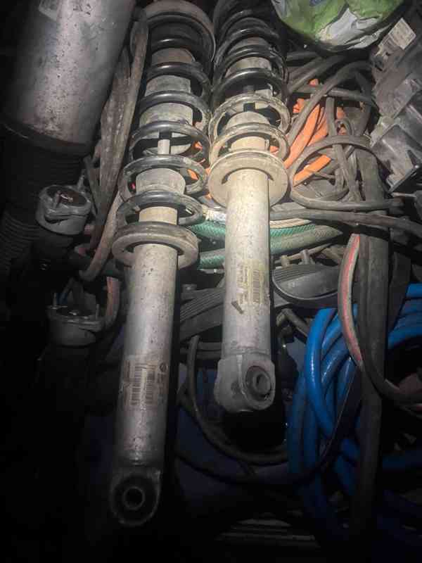 BMW  7 E65  6758094-ZADNI TLUMICE KOMPLETNI STAV OK - foto 5