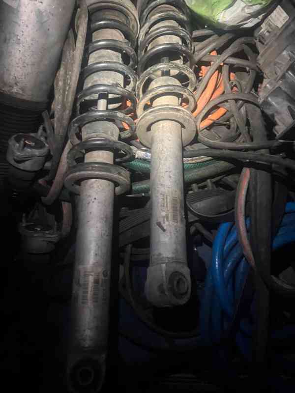 BMW  7 E65  6758094-ZADNI TLUMICE KOMPLETNI STAV OK - foto 4