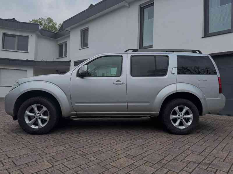 Nissan Pathfinder 2.5 dCi Platinum Aut. 140kw - foto 5