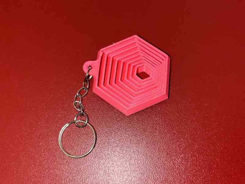 Antistresová klíčenka – hexagon spirála - foto 4