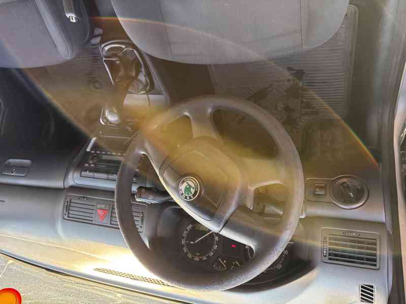 Škoda Octavia tour 1.9 TDI 74kw 2009 - foto 5