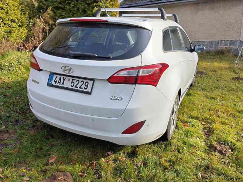 Hyundai i30 1,6 - foto 2