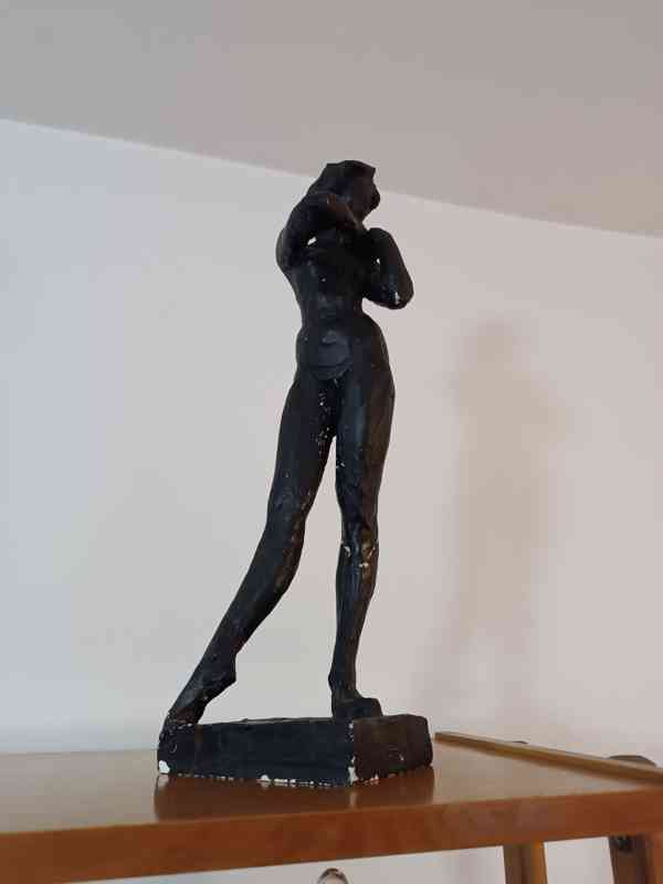 Socha dámy  - foto 4