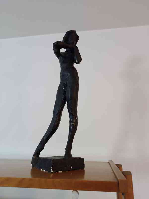 Socha dámy  - foto 2