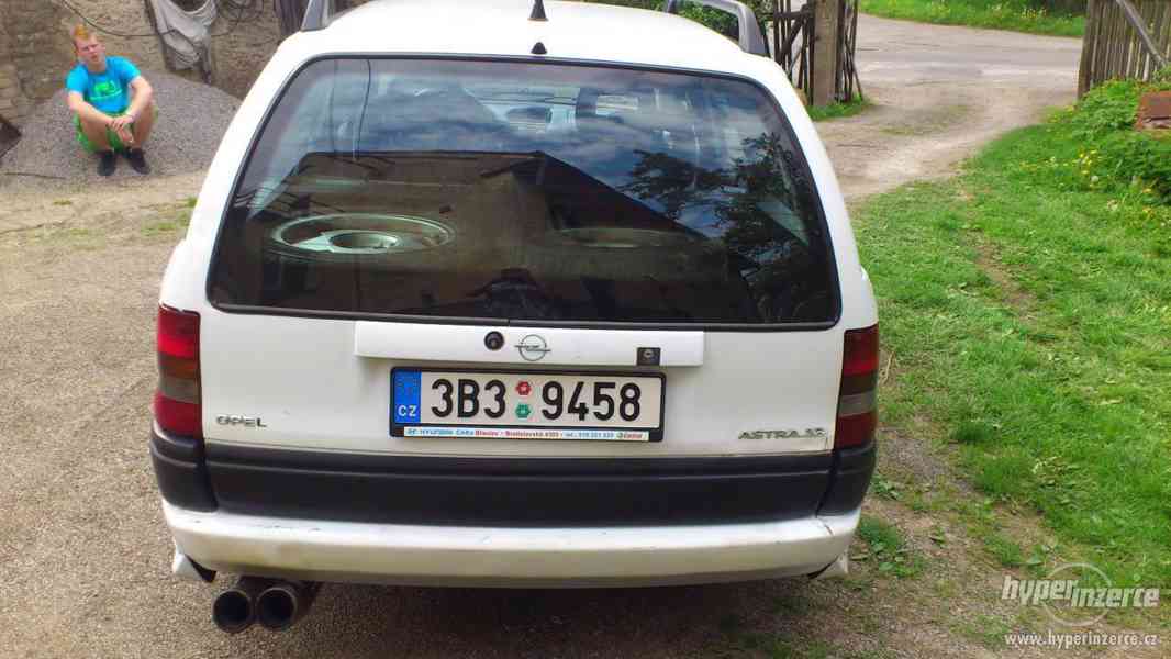 Opel astra 1.6 combi rok 1998 - foto 4