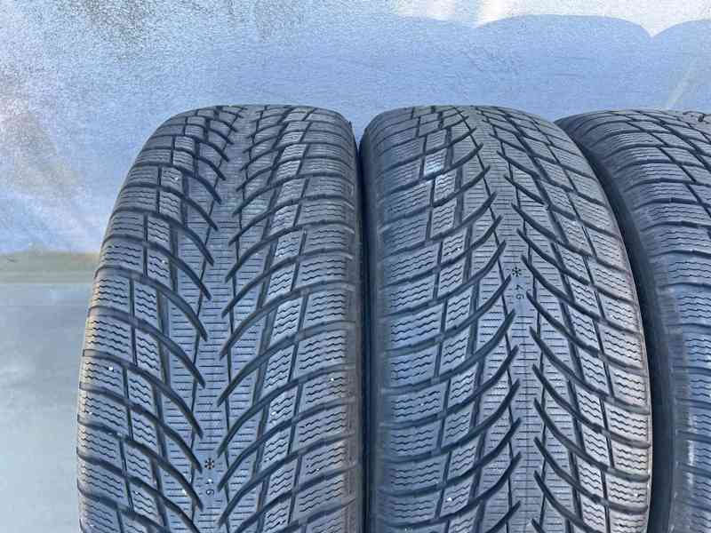 205/55R17 WR SNOWPROOF P 95V XL zimní pneu 8mm - foto 2